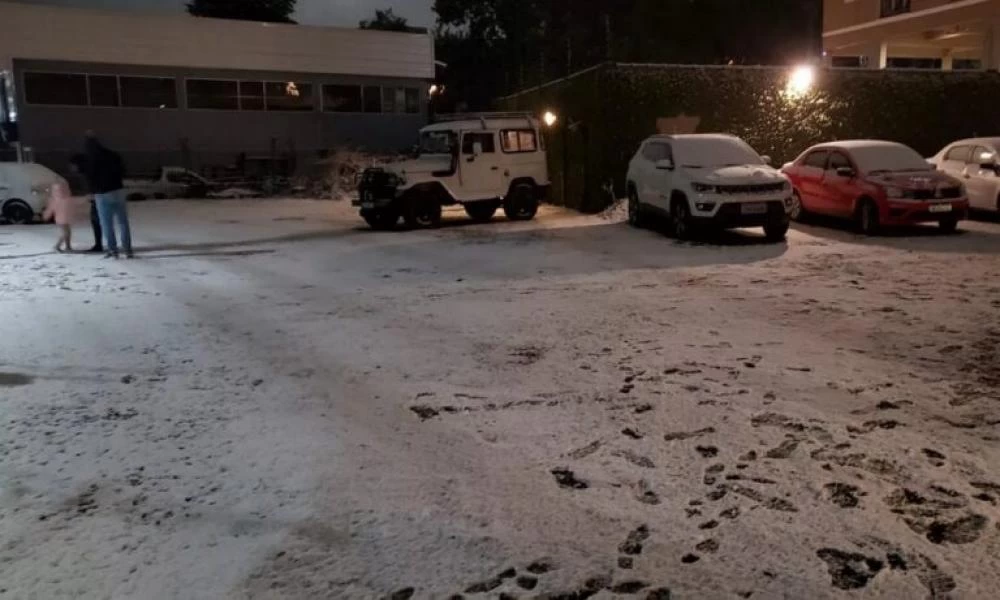 Χειμώνιασε στην Βραζιλία: Χιόνισε μετά από 64 ολόκληρα χρόνια